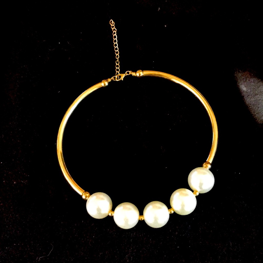 Costume Jewelry… Gold Plated Pearl Chocker
